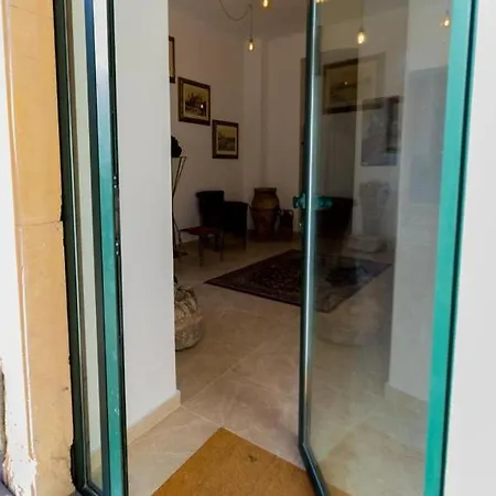 Nerello And Guest house