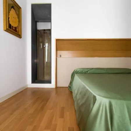 ゲストハウス Nerello And カターニア