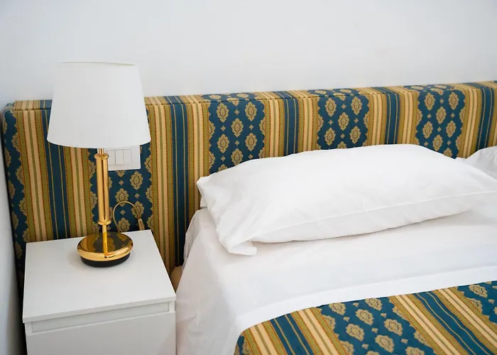 Nerello And ゲストハウス